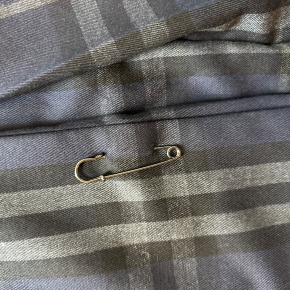 VINTAGE BURBERRY plaid skirt - Picture 4 of 10